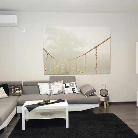 Cosy And Modern 1Bd Flat Near The City Centre By Flat Mаnager فارنا المظهر الخارجي الصورة